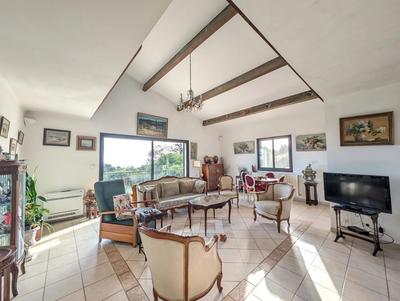Villa - 220 m² - 7 pièces