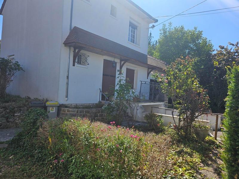 Maison - 85 m² - 5 pièces