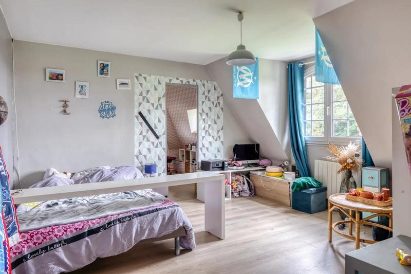 Propriété - 258 m² - 7 pièces