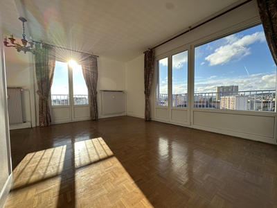 Appartement - 80 m² - 4 pièces