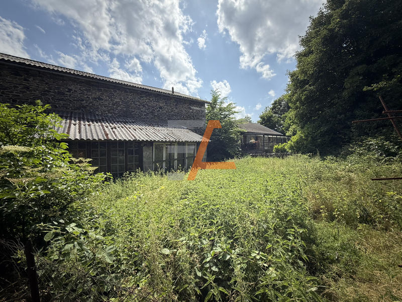 Maison - 274 m² - 5 pièces