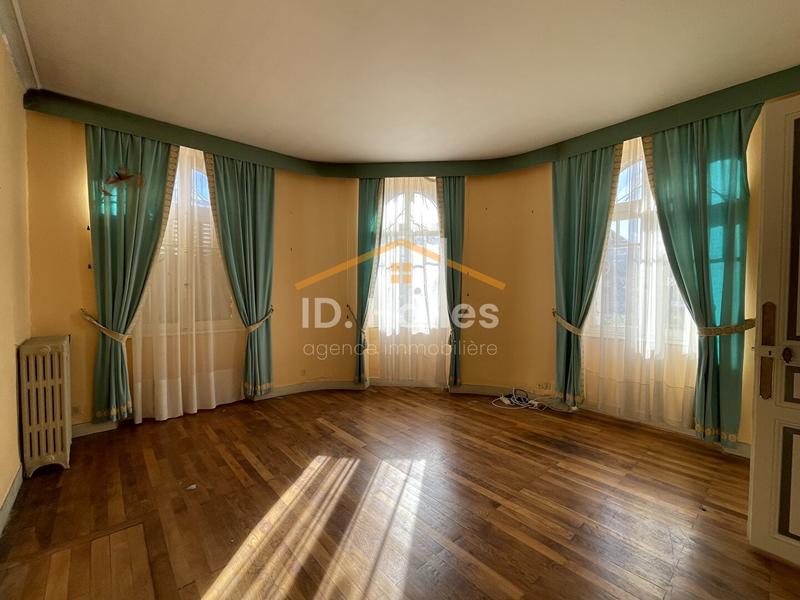 Maison - 145 m² - 6 pièces