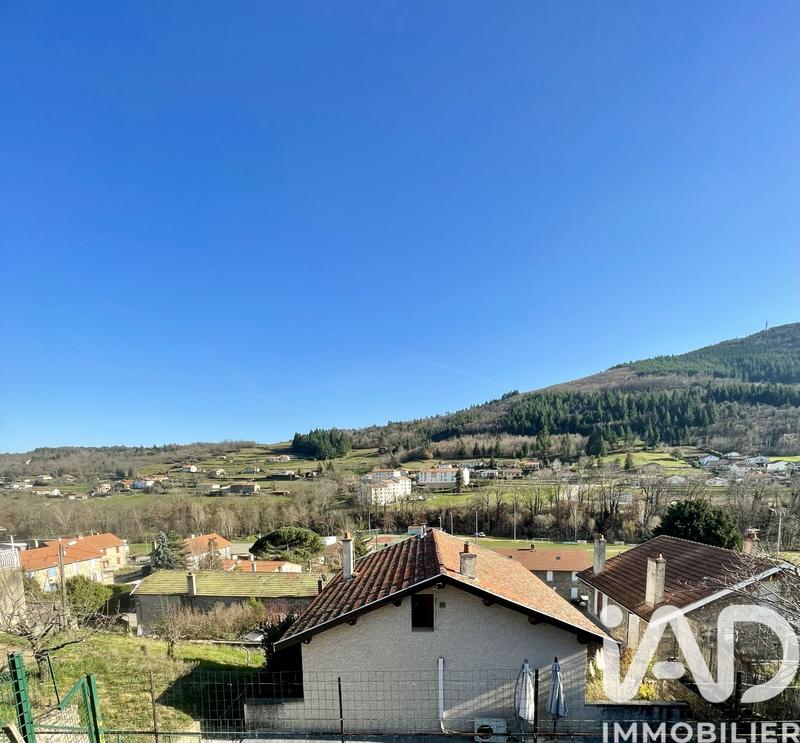 Maison - 98 m² - 4 pièces