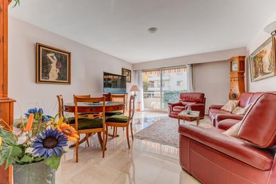 Appartement - 99 m² - 4 pièces