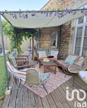 Maison - 210 m² - 7 pièces