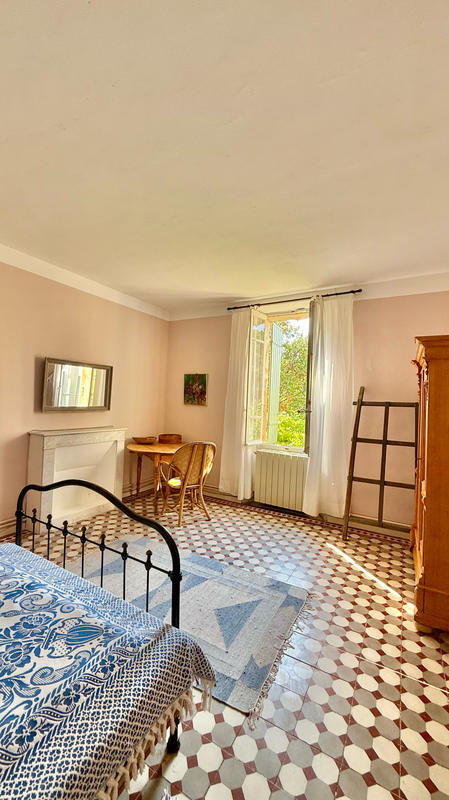 Mas - 250 m² - 10 pièces