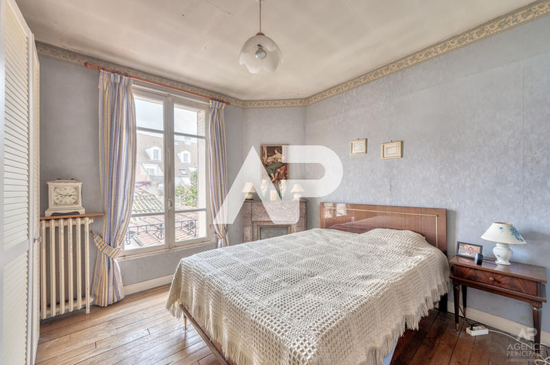 Maison - 184 m² - 10 pièces