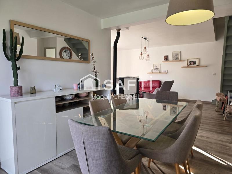 Maison - 104 m² - 8 pièces