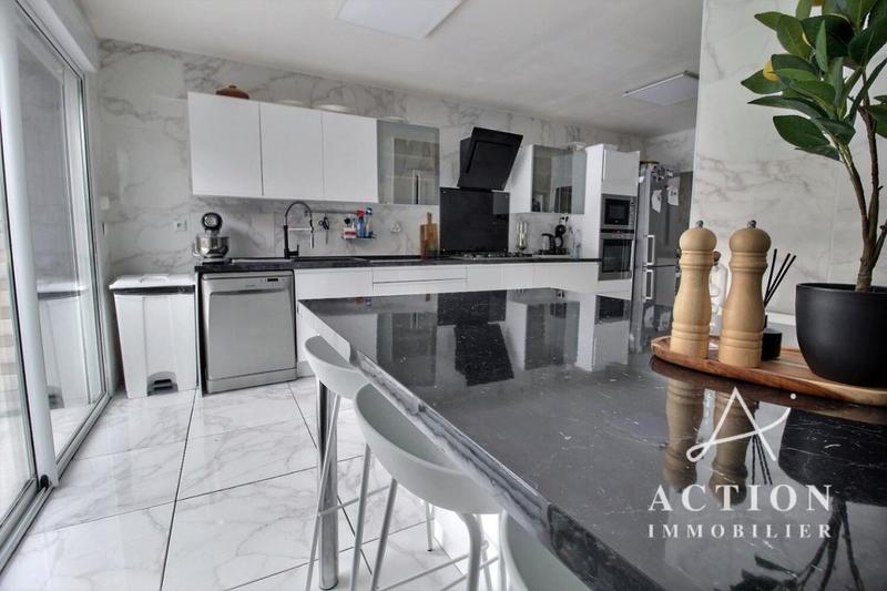 Maison - 112 m² - 4 pièces