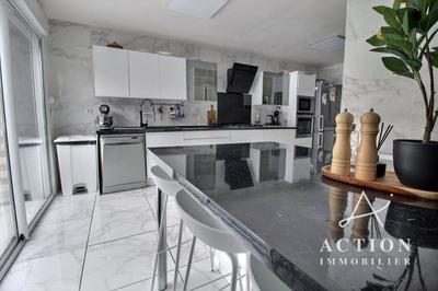 Maison - 112 m² - 4 pièces