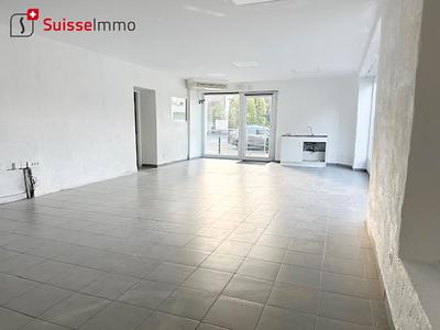 Local commercial - 75 m² - 3 pièces
