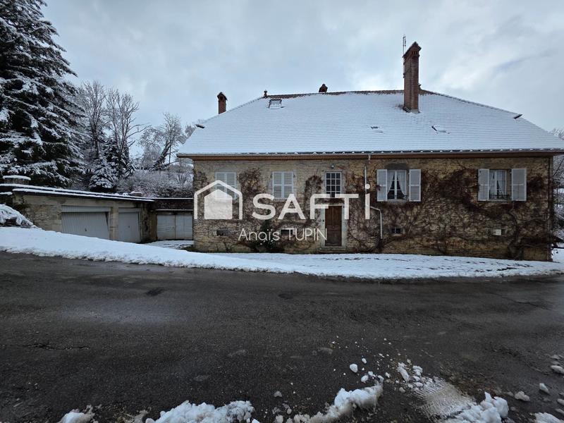 Maison - 180 m² - 9 pièces