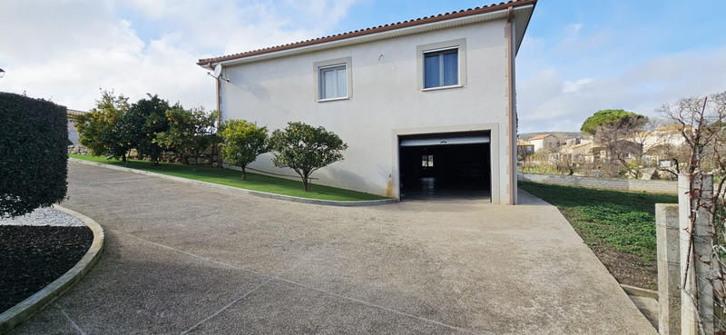 Maison - 207 m² - 5 pièces