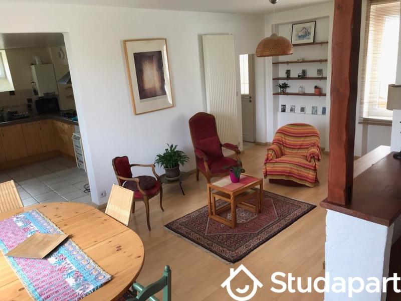 Chambre - 9 m² - 1 pièce