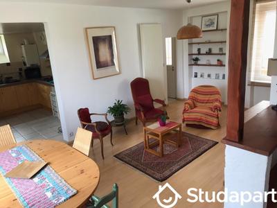 Chambre - 9 m² - 1 pièce