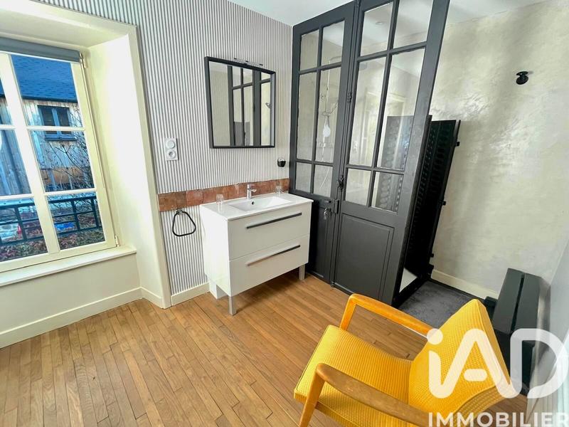 Maison - 220 m² - 7 pièces