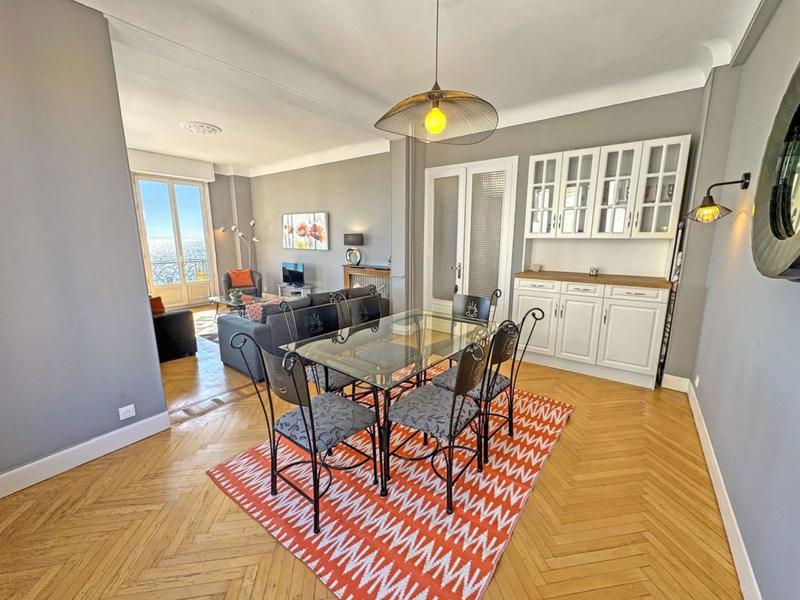 Appartement - 90 m² - 3 pièces