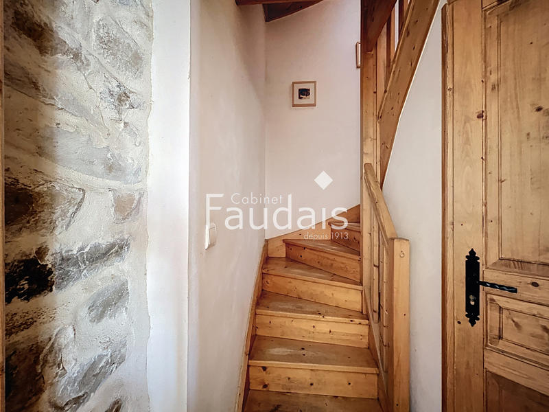 Propriété - 598 m² - 23 pièces