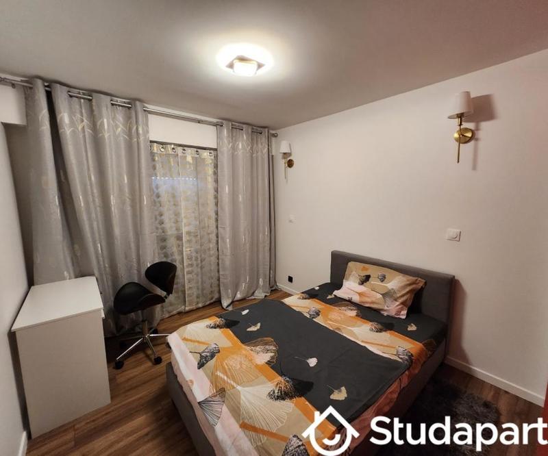 Chambre - 12 m² - 1 pièce