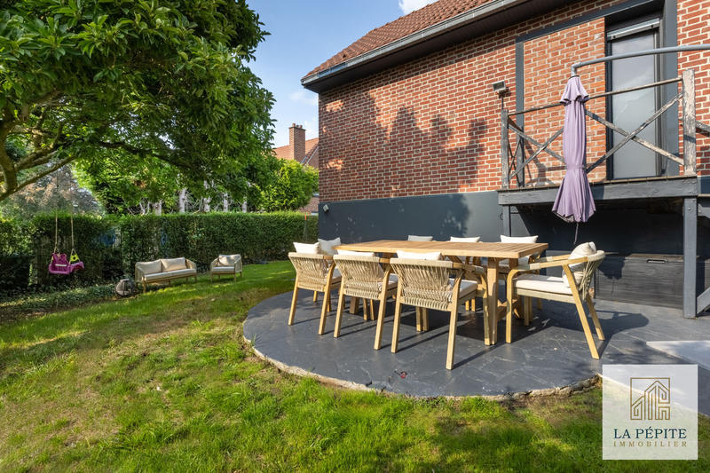 Maison - 173 m² - 9 pièces