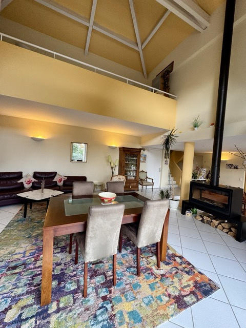 Maison - 194 m² - 6 pièces