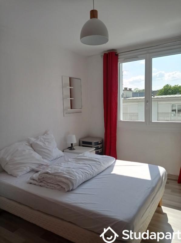 Chambre - 11 m² - 1 pièce