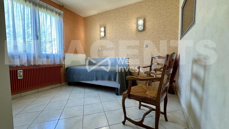 Maison - 121 m² - 8 pièces