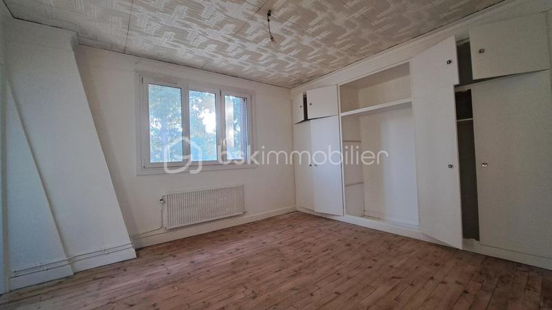 Maison - 230 m² - 10 pièces