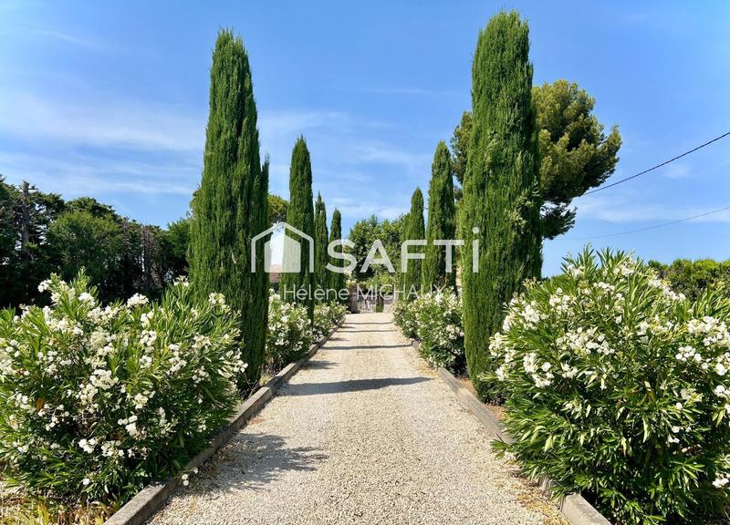 Maison - 219 m² - 8 pièces