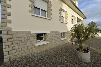 Maison - 166 m² - 8 pièces