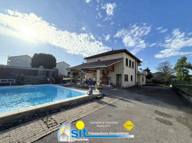 Maison - 192 m² - 7 pièces