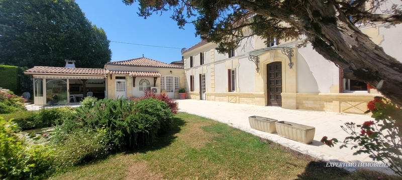 Propriété - 232 m² - 13 pièces