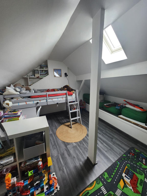 Maison - 90 m² - 5 pièces