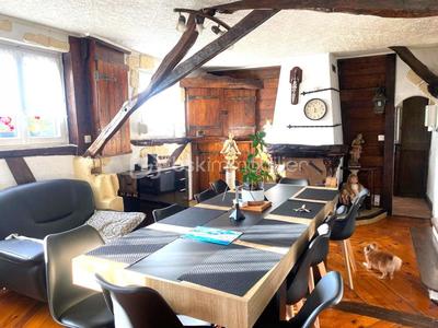 Maison traditionnelle - 113 m² - 7 pièces