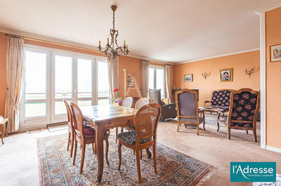 Appartement - 98 m² - 4 pièces