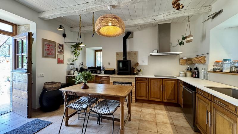 Corps de ferme - 250 m² - 11 pièces