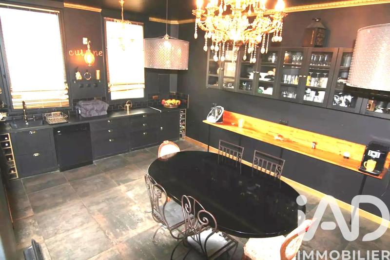 Appartement - 148 m² - 7 pièces