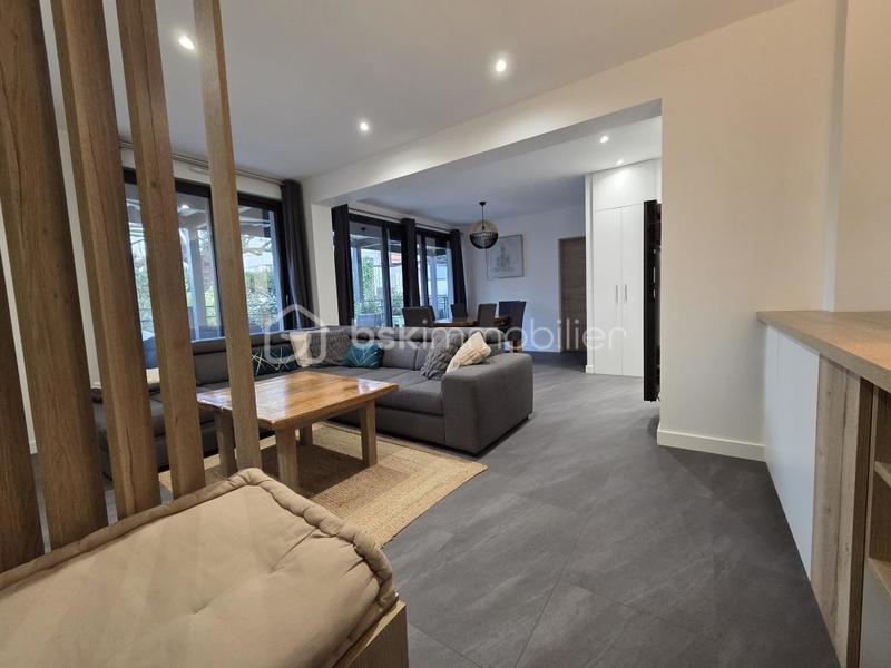 Appartement - 90 m² - 4 pièces