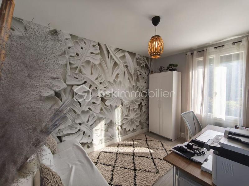 Maison traditionnelle - 251 m² - 7 pièces