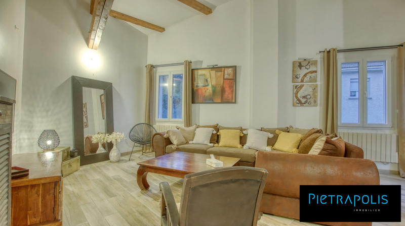 Appartement - 80 m² - 3 pièces