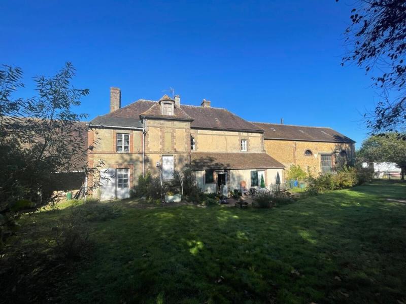 Maison - 210 m² - 12 pièces