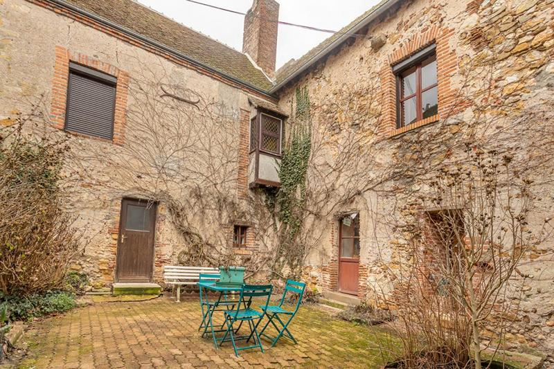 Maison - 281 m² - 6 pièces