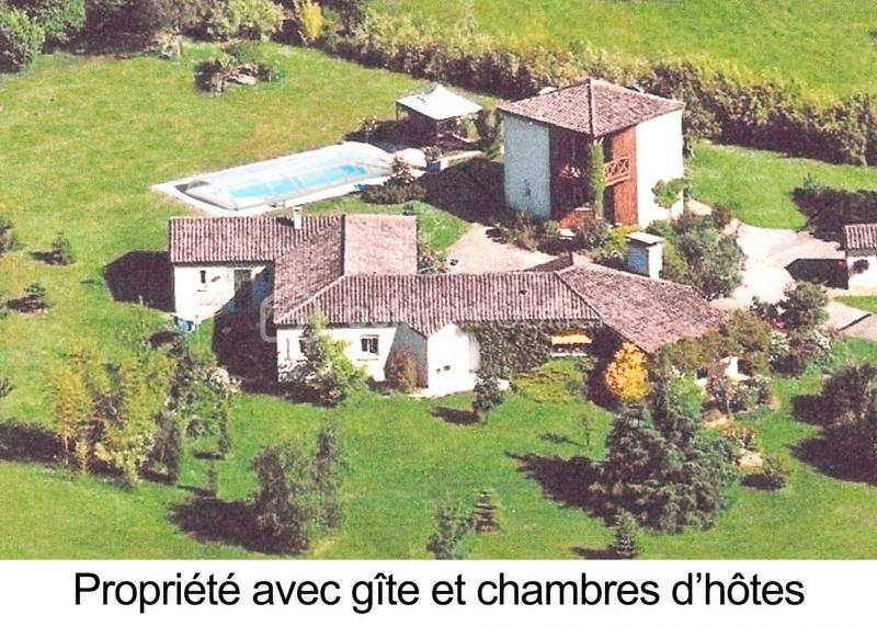 Propriété - 230 m² - 10 pièces