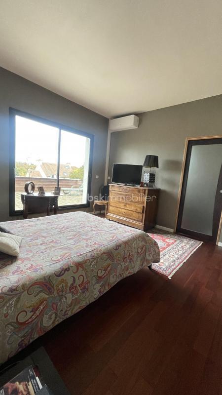 Maison d'architecte - 317 m² - 7 pièces