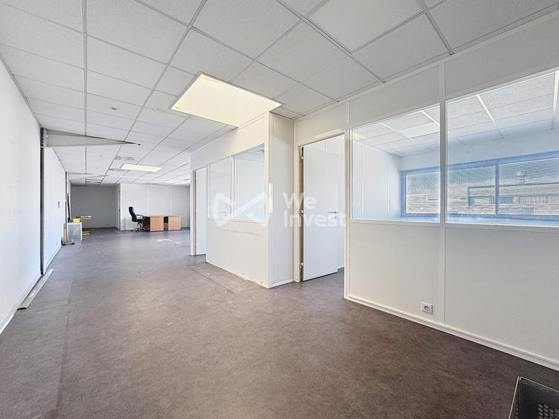 Local d'activités - 222 m² - 5 pièces
