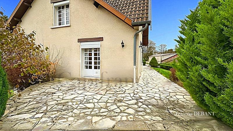 Maison - 200 m² - 7 pièces