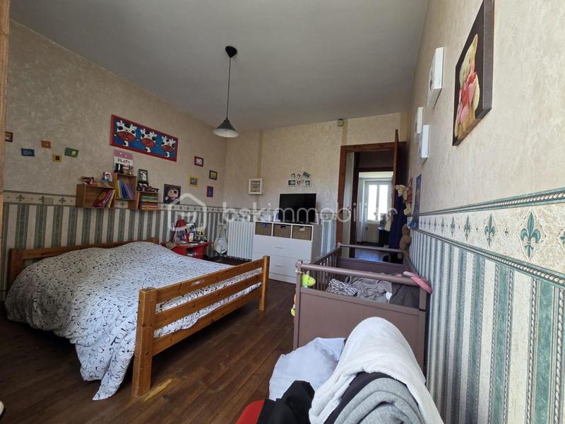 Maison traditionnelle - 170 m² - 6 pièces