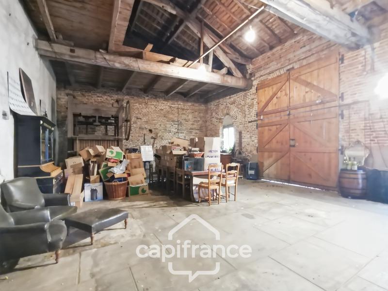 Maison traditionnelle - 170 m² - 8 pièces