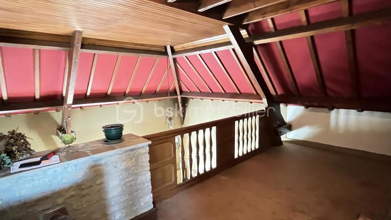 Maison traditionnelle - 198 m² - 7 pièces