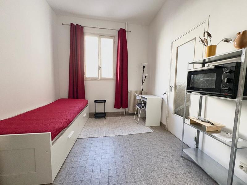 Studio - 14 m² - 1 pièce